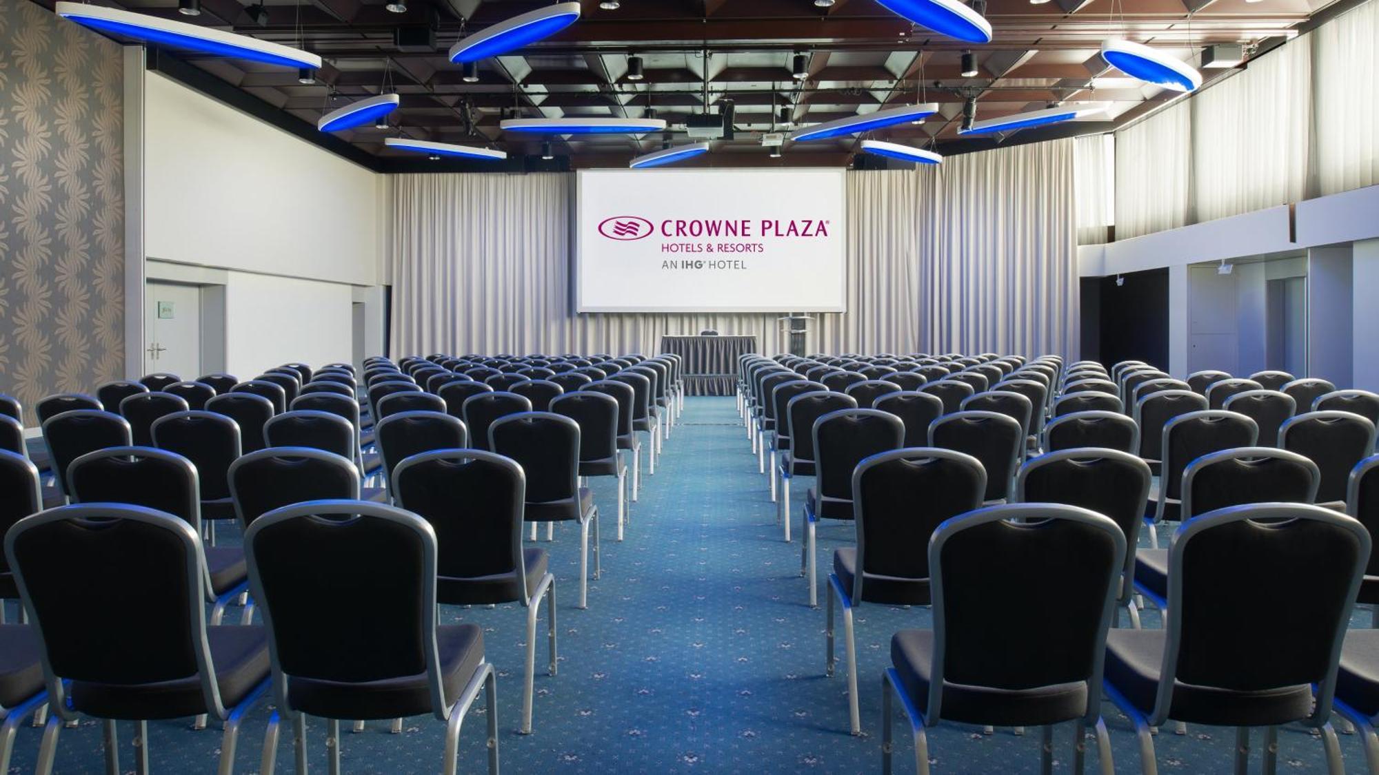Crowne Plaza By Ihg Otel Zürih