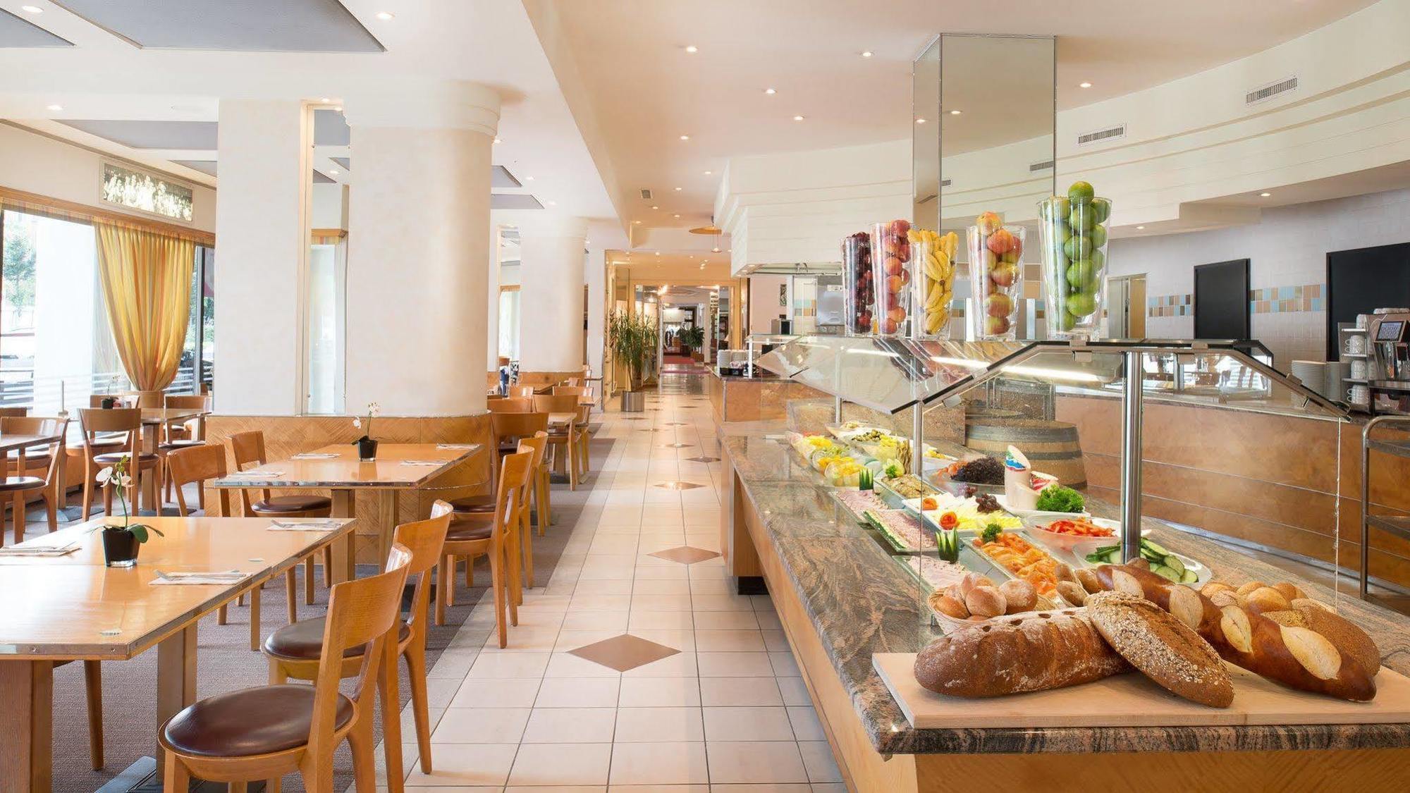 Crowne Plaza By Ihg Otel